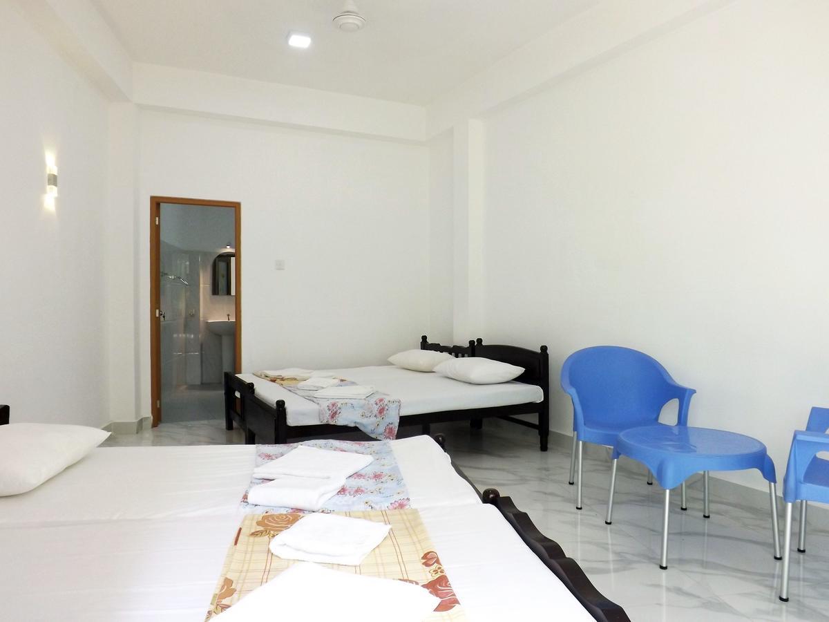 Hotel "Diana" Hikkaduwa Extérieur photo